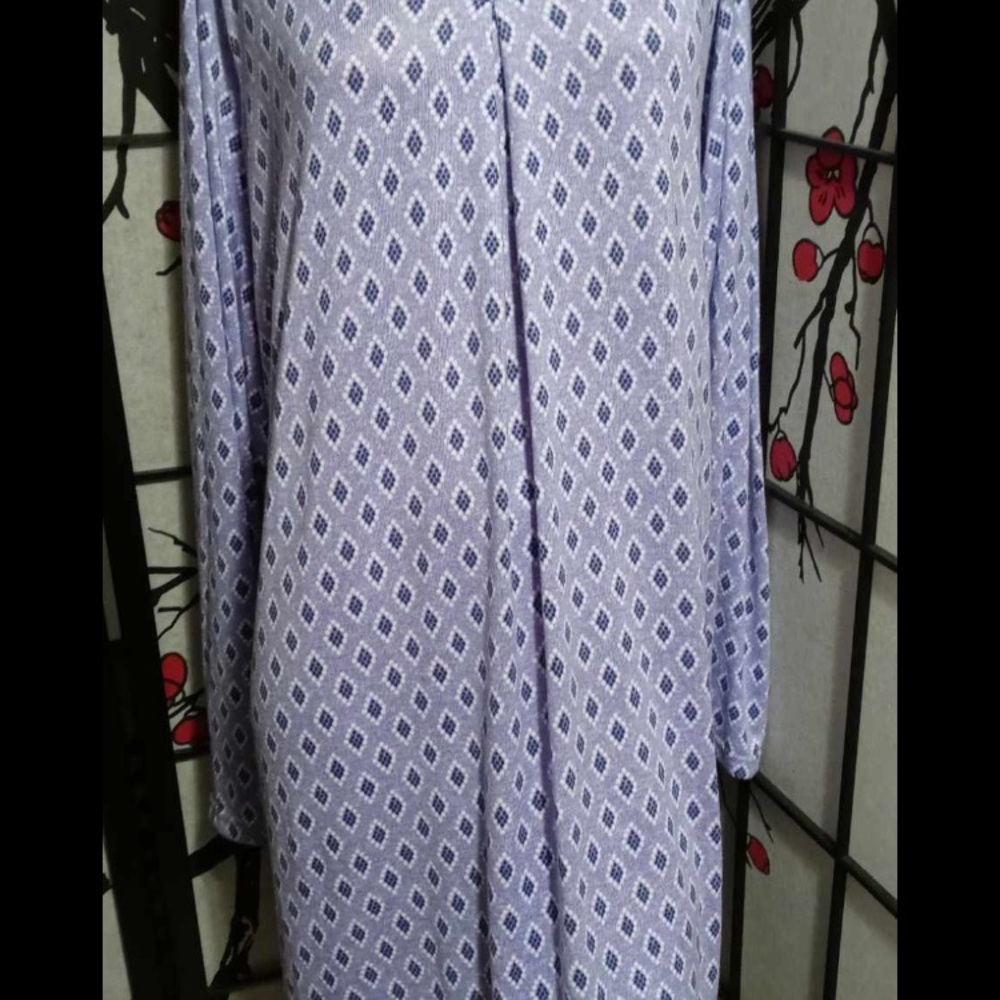 Women's Nightgown Size 1X ( Friday Sale)